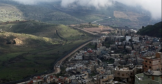 مستوطنون يغلقون الطريق المؤدية إلى مسافر يطا جنوب الخليل